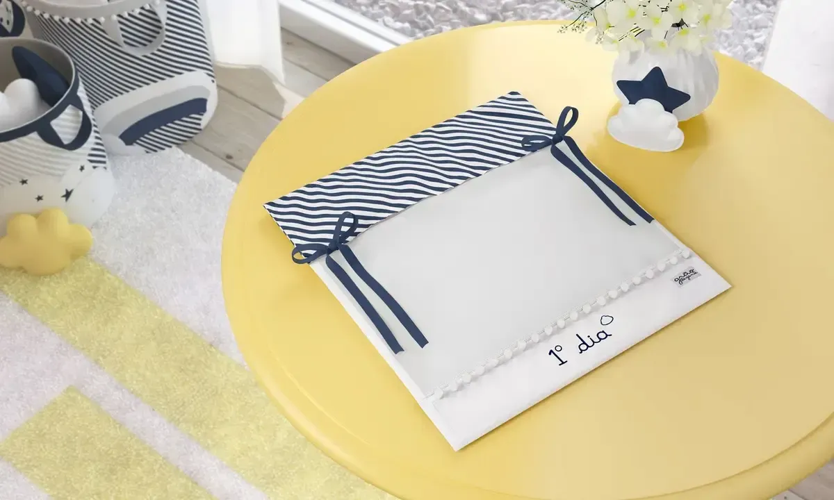 Saquinho Maternidade para Roupinhas Listrado Azul Marinho Primeiro Dia